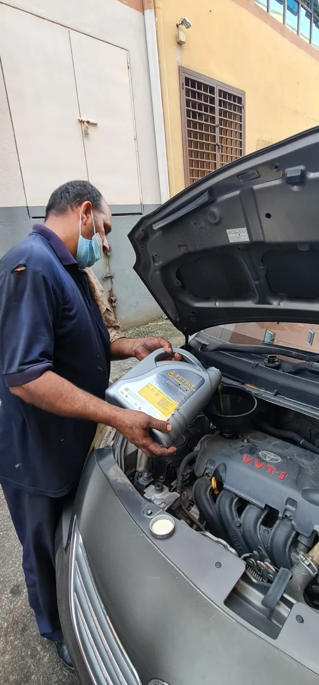 A workshop running on Petro
